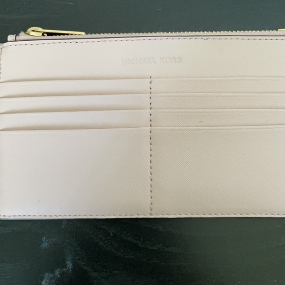 Michael Kors Crossbody Purse with Wristlet - Picture 4 of 6